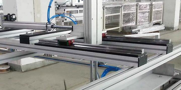 光伏組件制造設備-自動放模板機