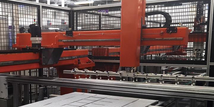 光伏組件制造設(shè)備-自動(dòng)擺串機(jī)